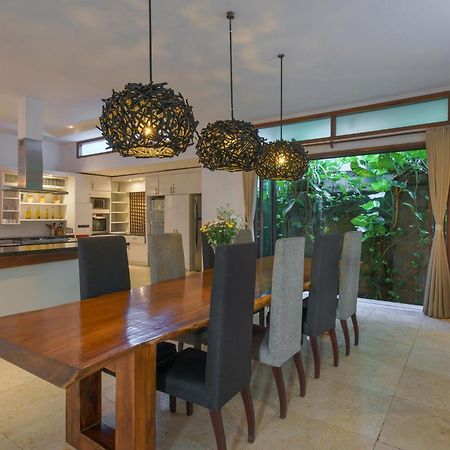 Villa Kaira Estate Canggu Екстериор снимка