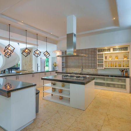 Villa Kaira Estate Canggu Екстериор снимка