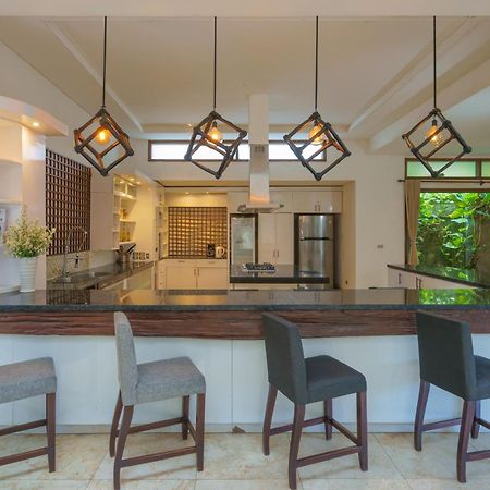 Villa Kaira Estate Canggu Екстериор снимка