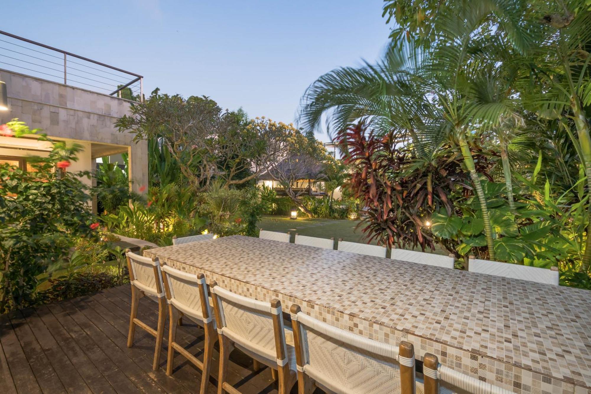 Villa Kaira Estate Canggu Екстериор снимка